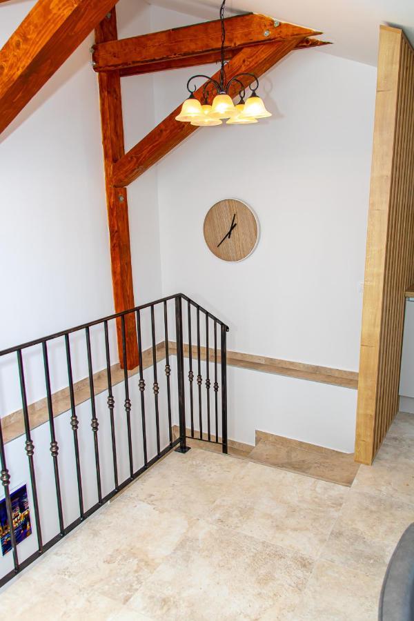 Luxury Apartments Iris Mostar Bagian luar foto
