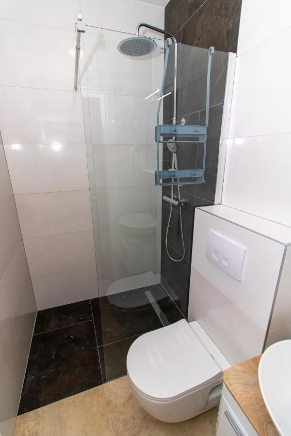 Luxury Apartments Iris Mostar Bagian luar foto