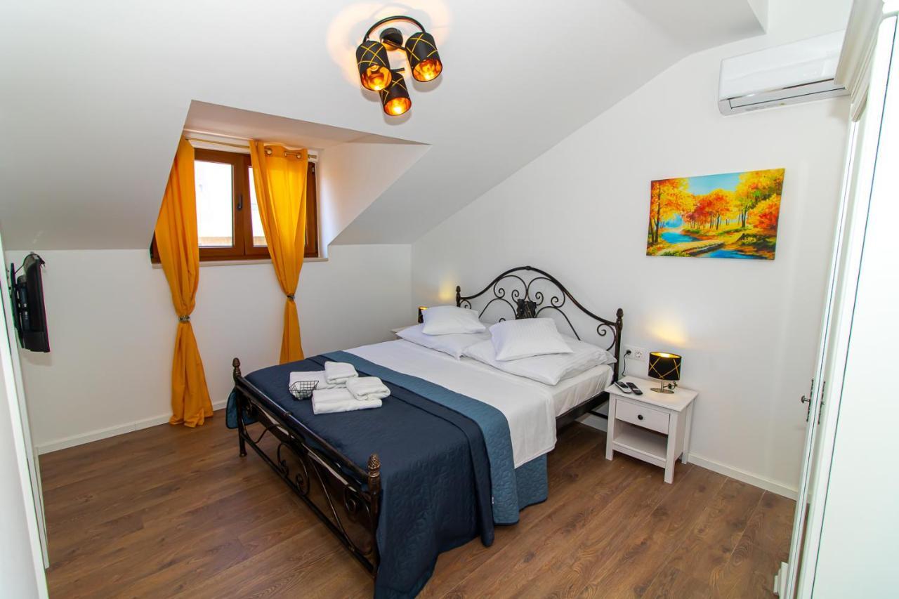 Luxury Apartments Iris Mostar Bagian luar foto