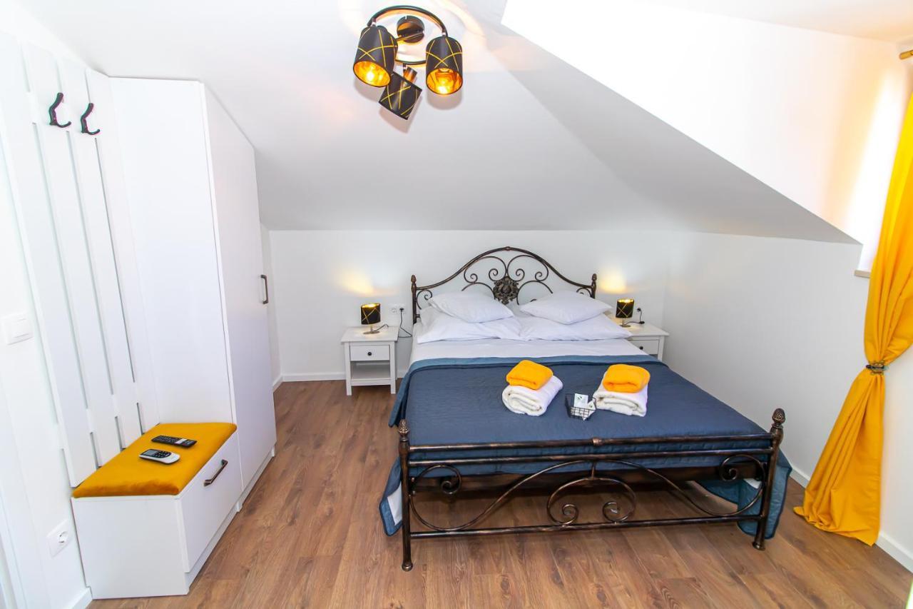 Luxury Apartments Iris Mostar Bagian luar foto