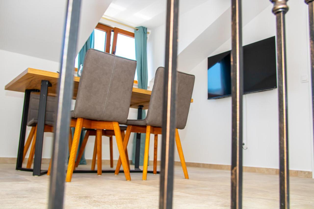 Luxury Apartments Iris Mostar Bagian luar foto