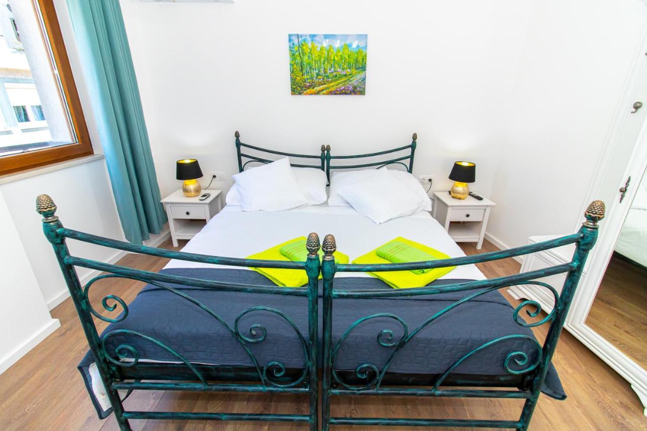 Luxury Apartments Iris Mostar Bagian luar foto
